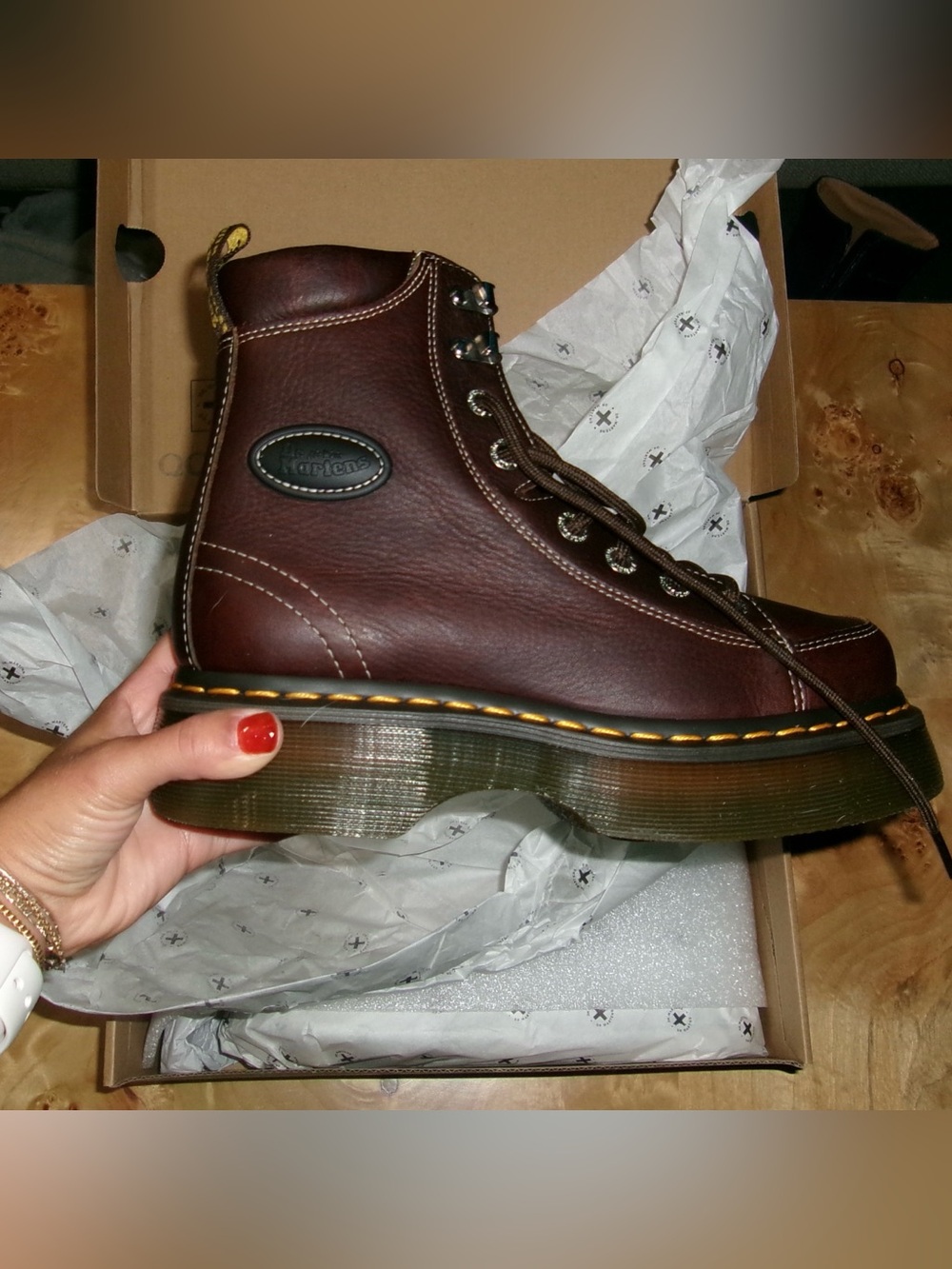 Dr. Martens Buzz 8I boots